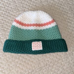 Roxy knit cap